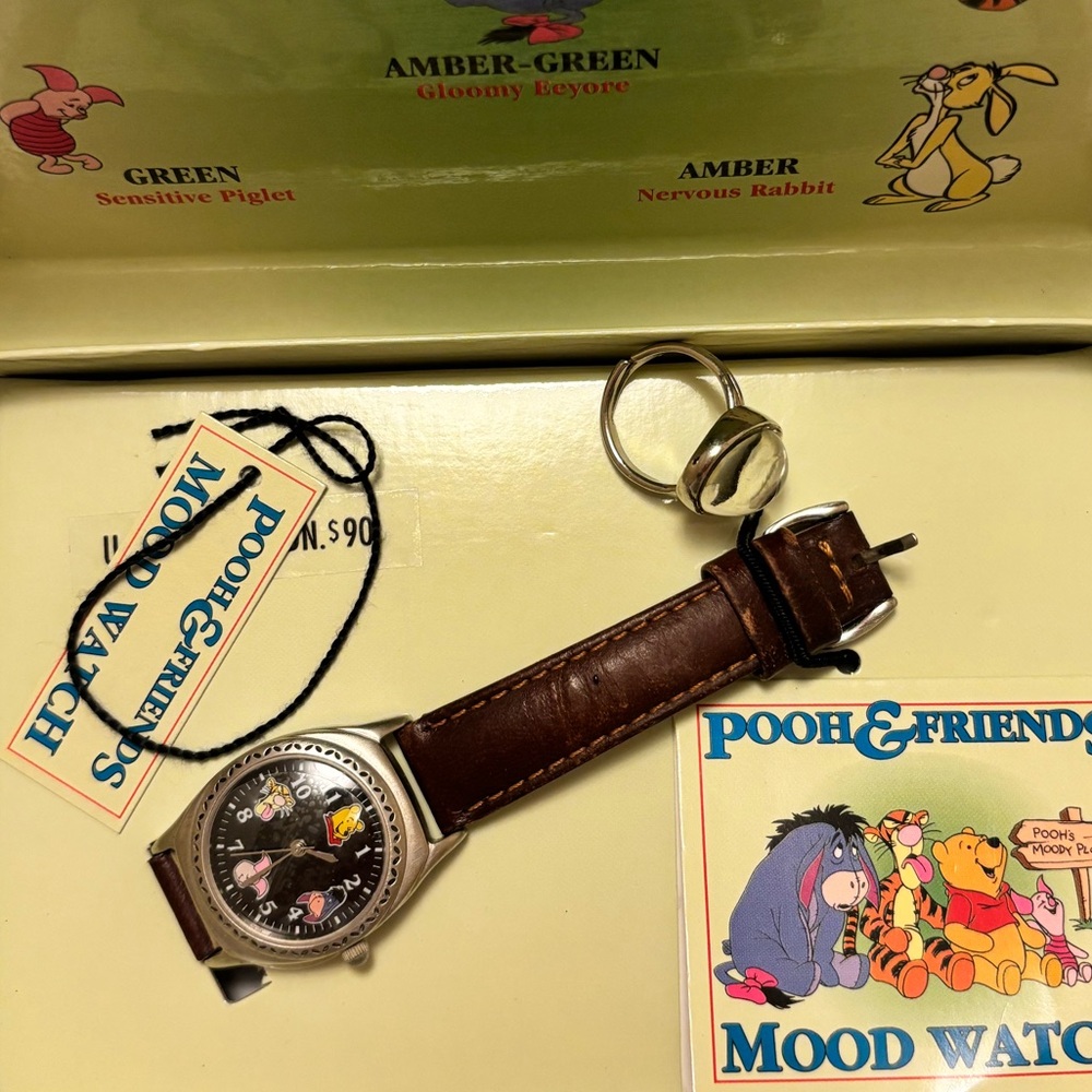 Vintage Disney Winnie the Pooh mood watch and ring in original box